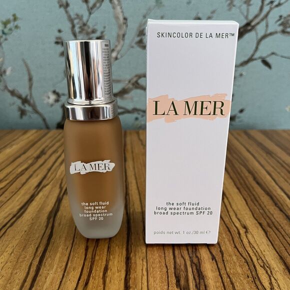 La Mer The Soft Fluid Long Wear Foundation Shade 450 Sepia 1 oz. 30 ml - Picture 2 of 5